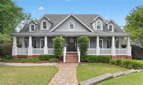 Heritage Oaks Apartments .